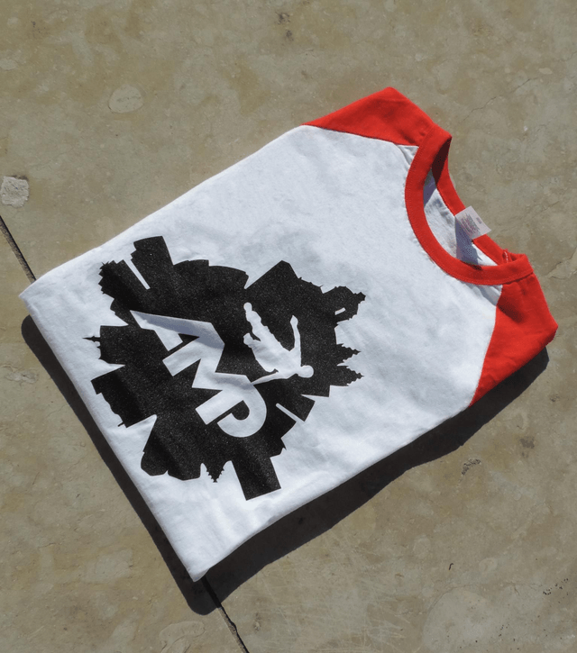 T-shirt Baseball AMP rouge et blanc
